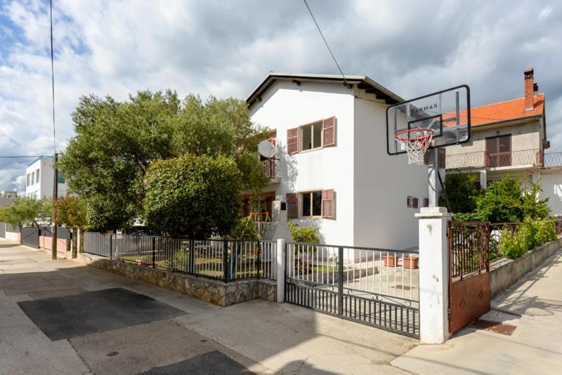 Apartments Yo Lee Bibinje Exterior photo